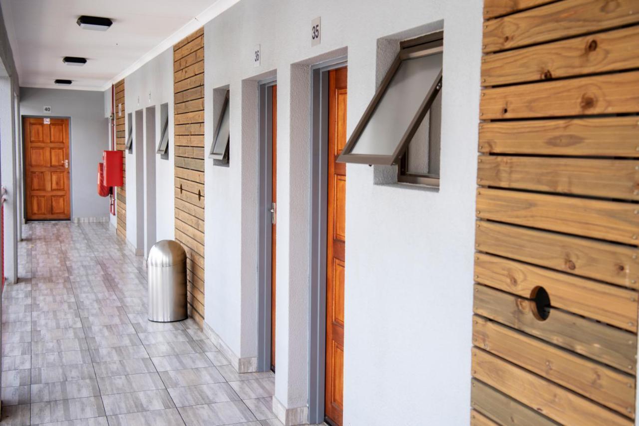 Ecomotel Marlboro Johannesburg Exterior photo